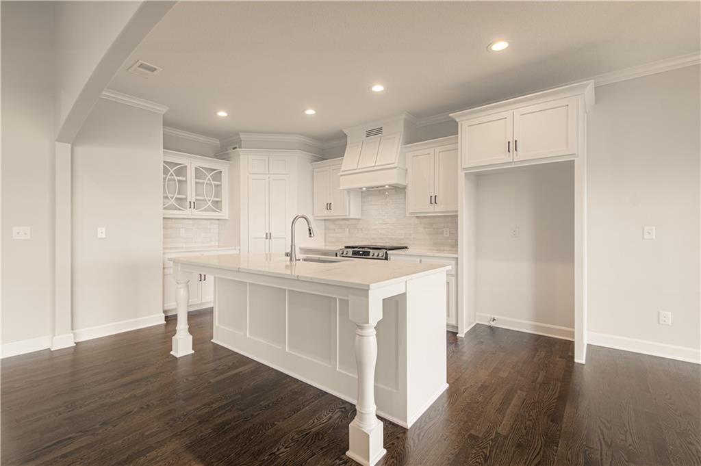 Homes for Sale in Kansas City, MO 64157 | 9808 N Laurel Avenue