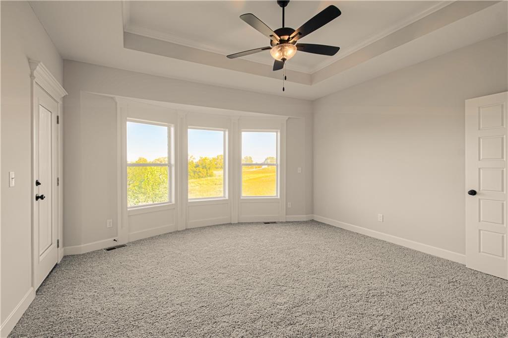 Homes for Sale in Kansas City, MO 64157 | 9808 N Laurel Avenue