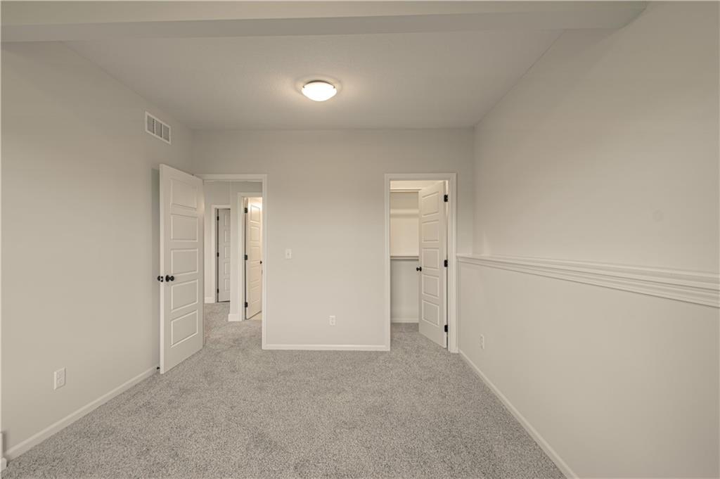 Homes for Sale in Kansas City, MO 64157 | 9808 N Laurel Avenue