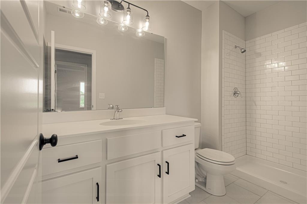 Homes for Sale in Kansas City, MO 64157 | 9808 N Laurel Avenue