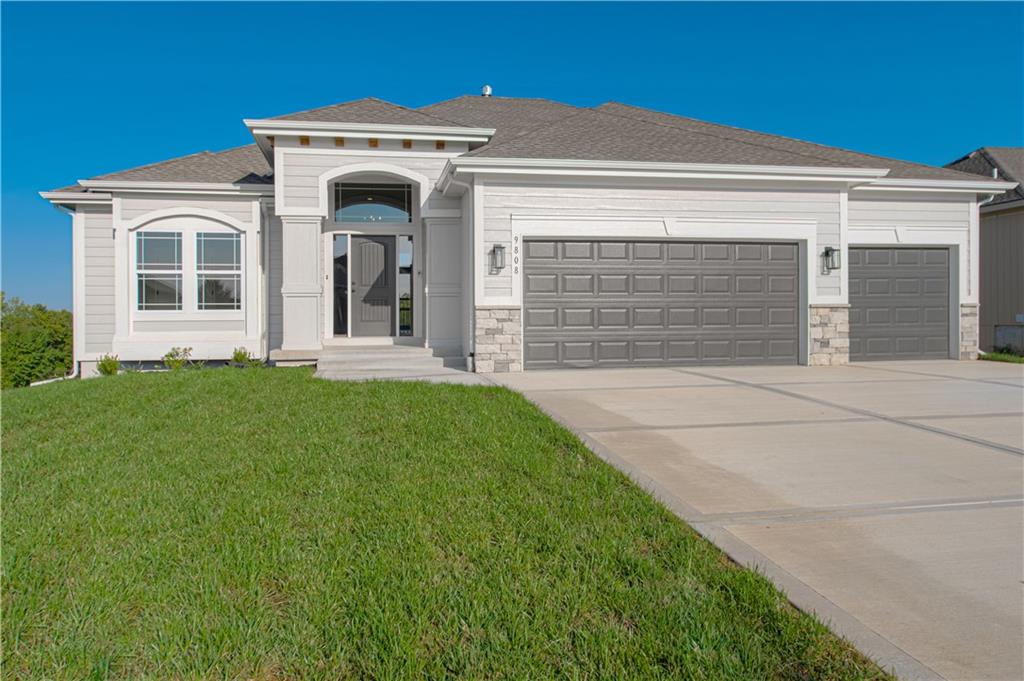 Homes for Sale in Kansas City, MO 64157 | 9808 N Laurel Avenue