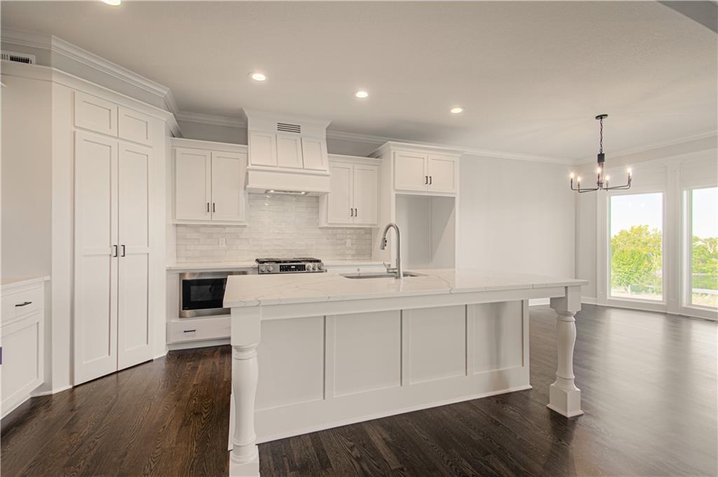 Homes for Sale in Kansas City, MO 64157 | 9808 N Laurel Avenue