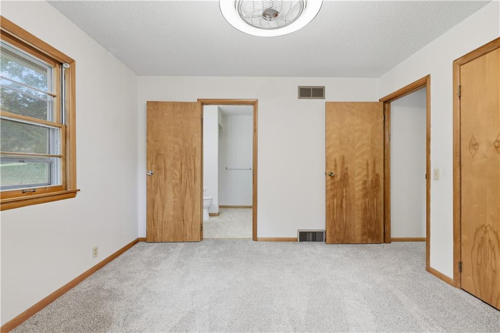 Homes for Sale in Lake Waukomis, MO 64151 | 610 NW North Shore Drive