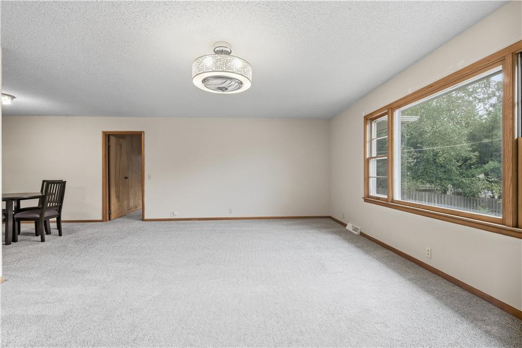 Homes for Sale in Lake Waukomis, MO 64151 | 610 NW North Shore Drive