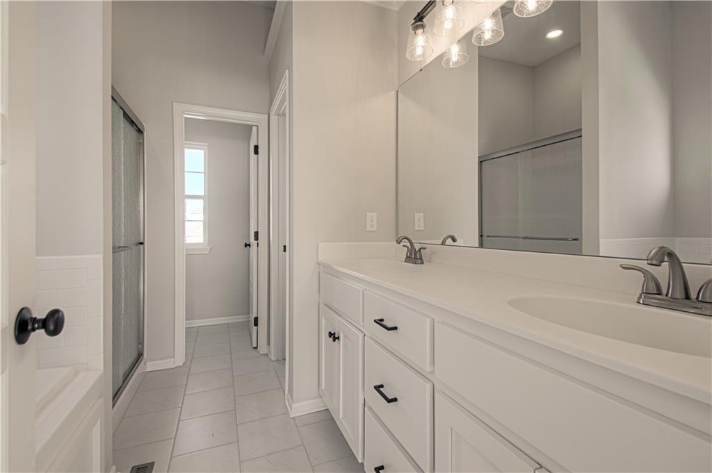 Homes for Sale in Kansas City, MO 64156 | 11902 N Bellaire Avenue