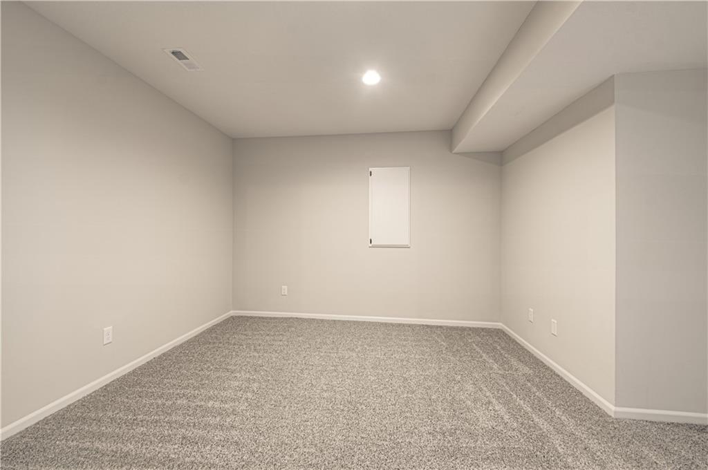 Homes for Sale in Kansas City, MO 64156 | 11902 N Bellaire Avenue