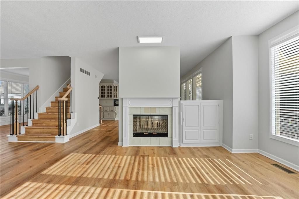 Homes for Sale in Parkville, MO 64152 | 5829  Manor Lane