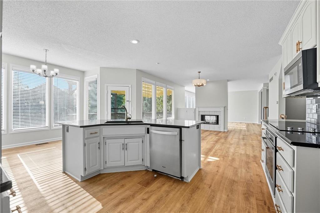 Homes for Sale in Parkville, MO 64152 | 5829  Manor Lane