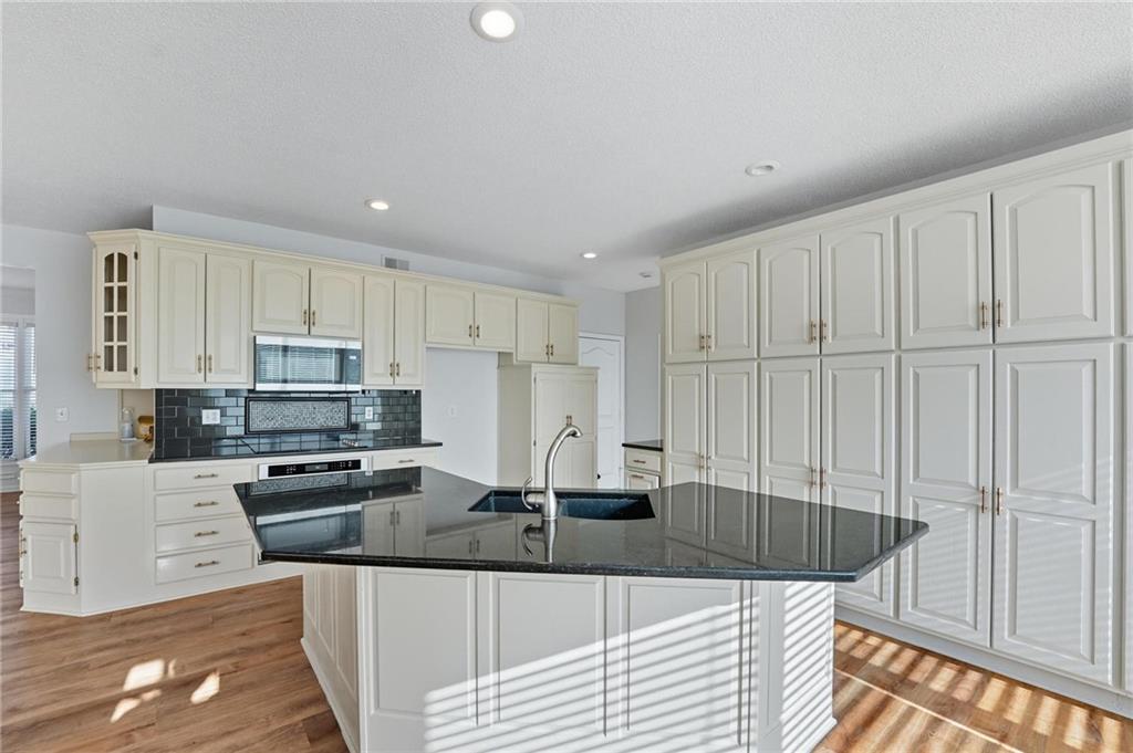 Homes for Sale in Parkville, MO 64152 | 5829  Manor Lane