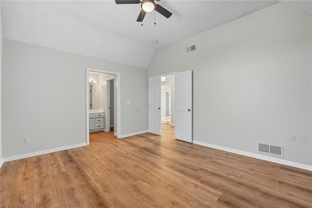 Homes for Sale in Parkville, MO 64152 | 5829  Manor Lane