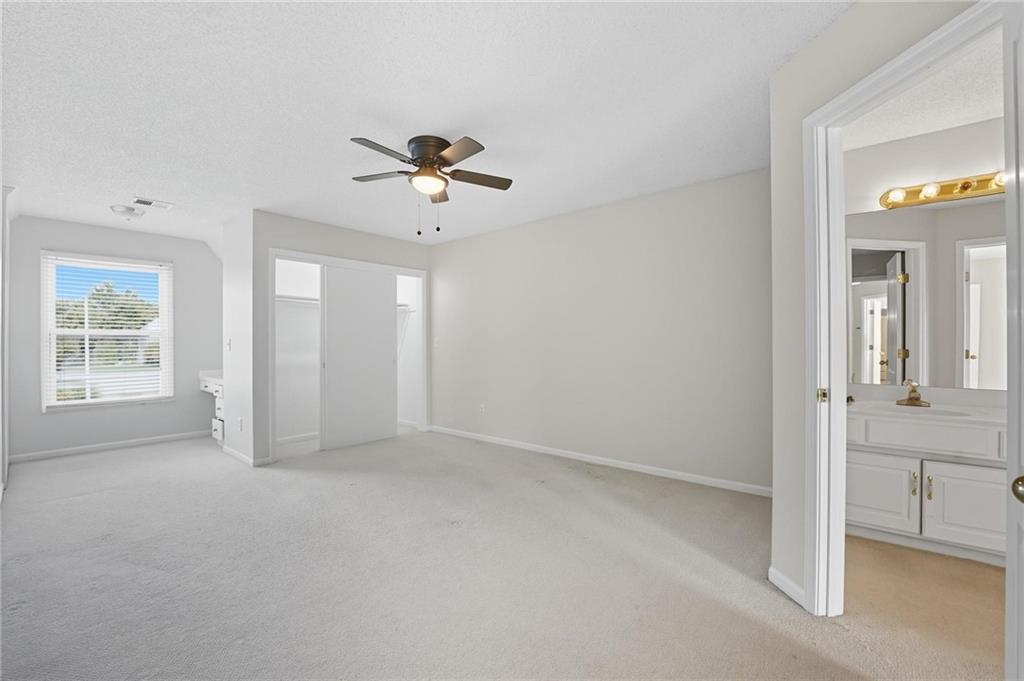 Homes for Sale in Parkville, MO 64152 | 5829  Manor Lane