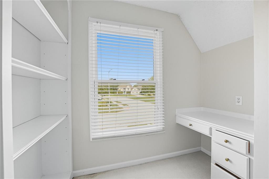 Homes for Sale in Parkville, MO 64152 | 5829  Manor Lane