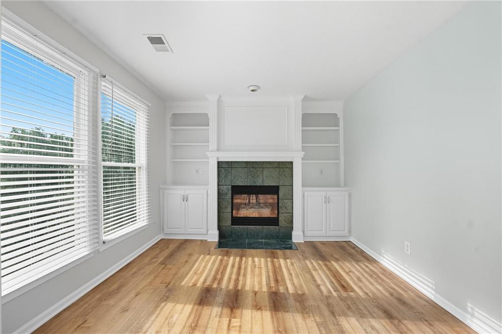 Homes for Sale in Parkville, MO 64152 | 5829  Manor Lane