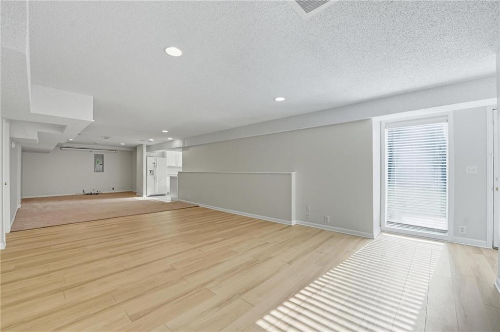 Homes for Sale in Parkville, MO 64152 | 5829  Manor Lane