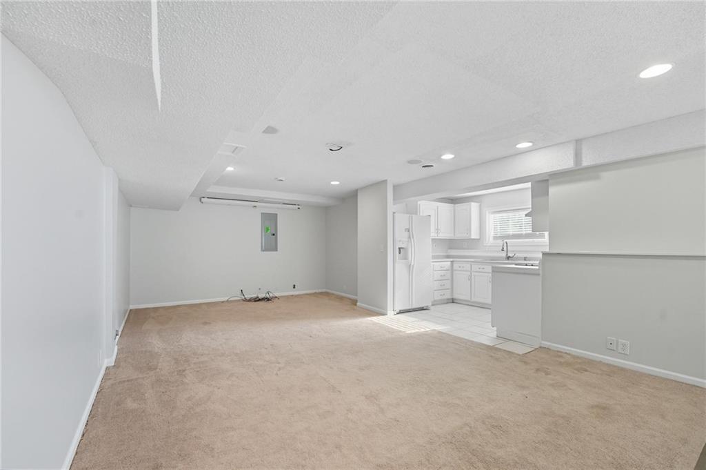 Homes for Sale in Parkville, MO 64152 | 5829  Manor Lane