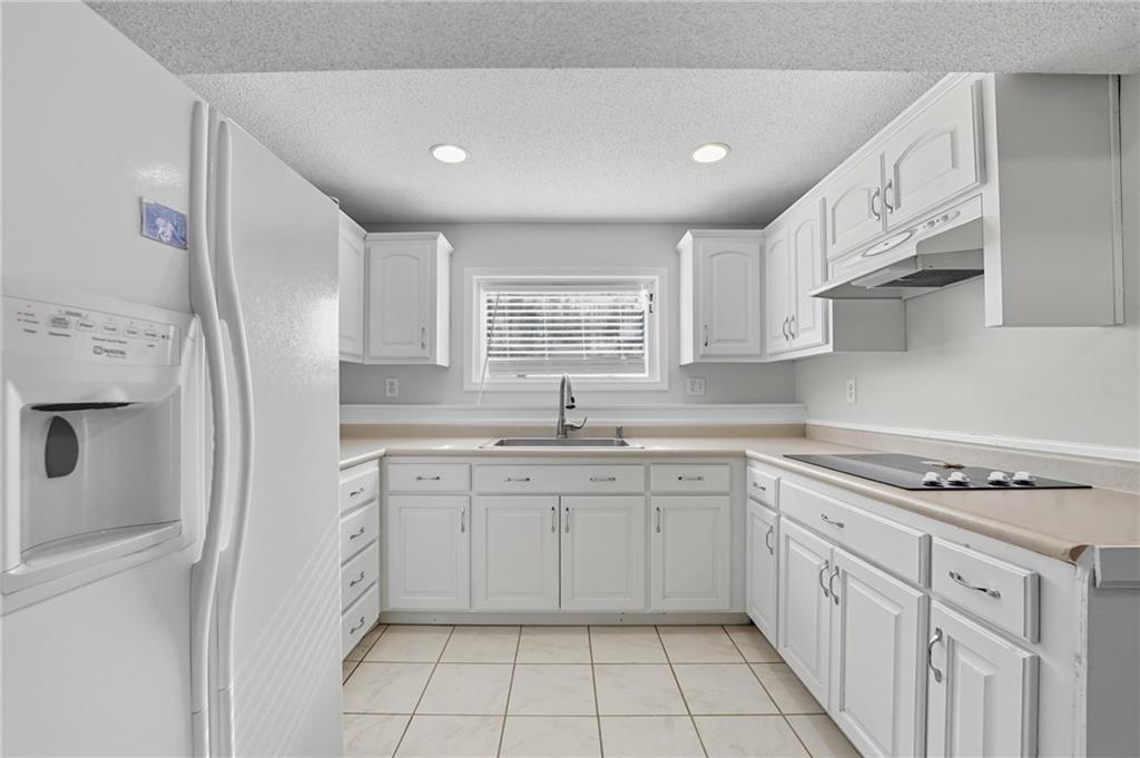 Homes for Sale in Parkville, MO 64152 | 5829  Manor Lane