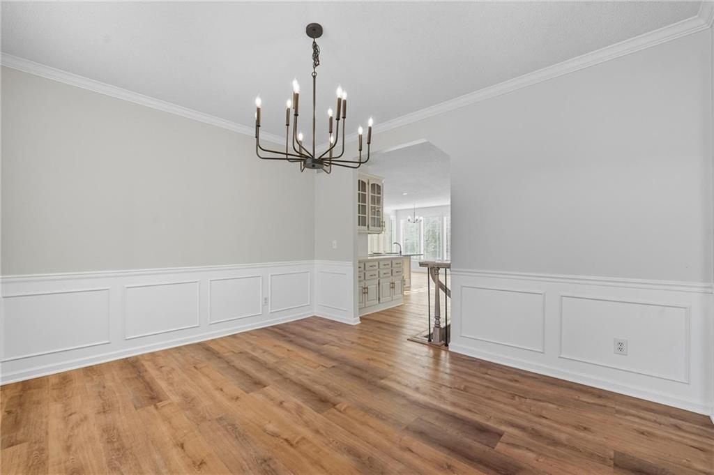 Homes for Sale in Parkville, MO 64152 | 5829  Manor Lane