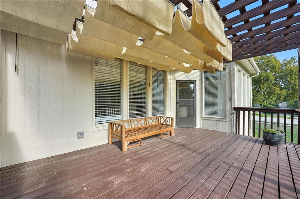 Homes for Sale in Parkville, MO 64152 | 5829  Manor Lane