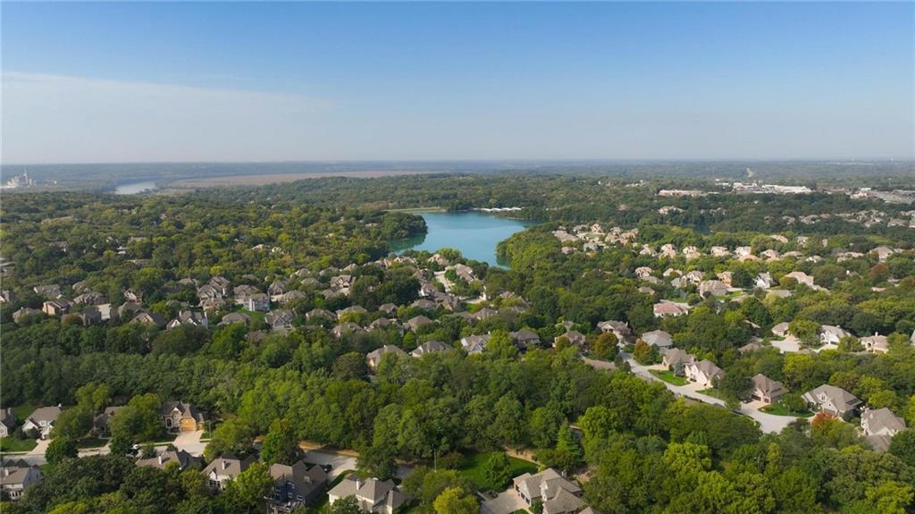 Homes for Sale in Parkville, MO 64152 | 5829  Manor Lane