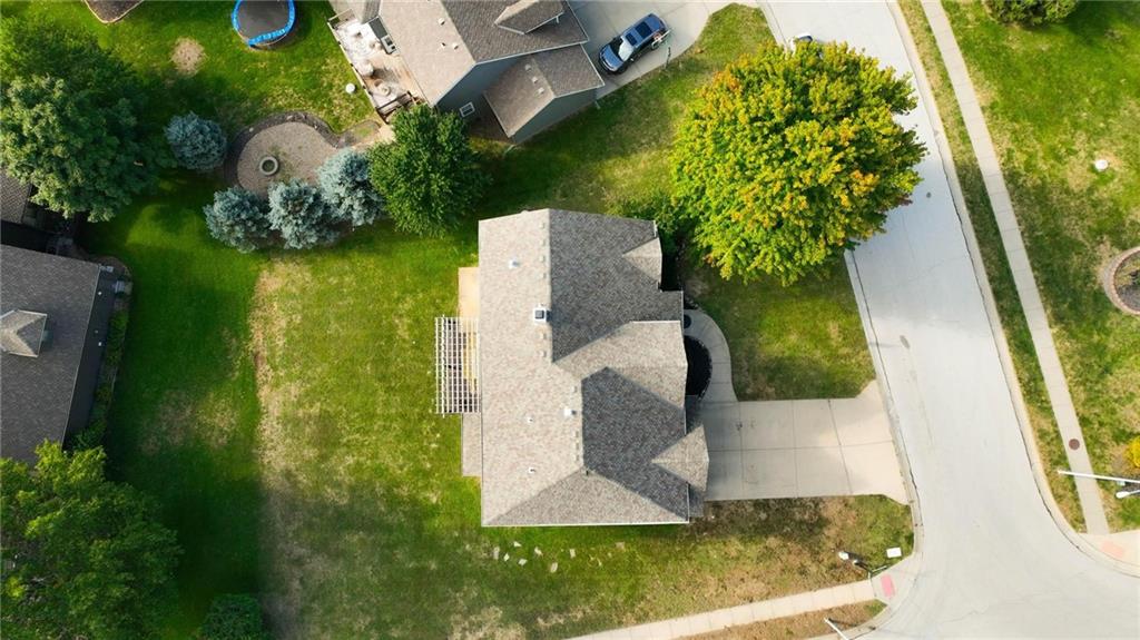 Homes for Sale in Parkville, MO 64152 | 5829  Manor Lane