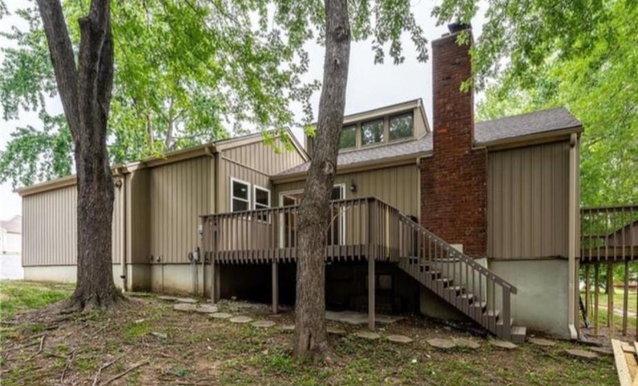 Homes for Sale in Kansas City, MO 64151 | 8237 N Chatham Avenue