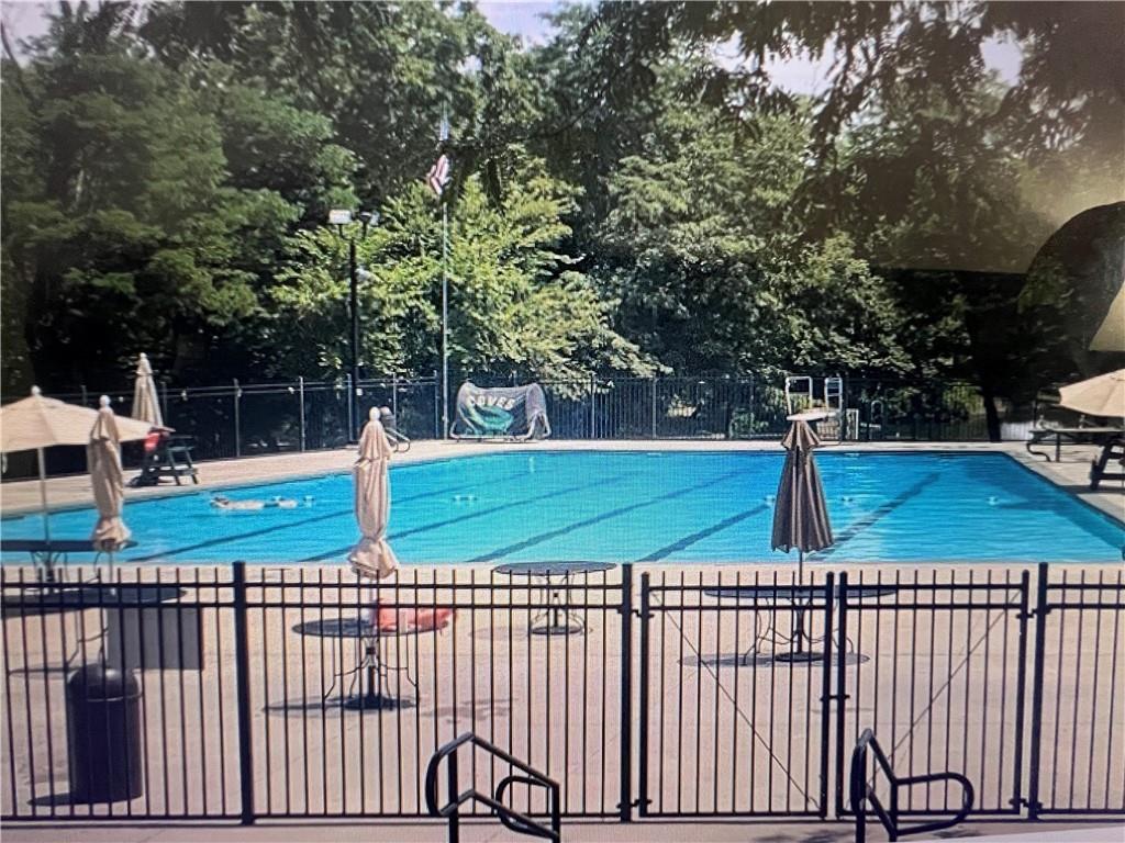 Homes for Sale in Kansas City, MO 64151 | 8237 N Chatham Avenue