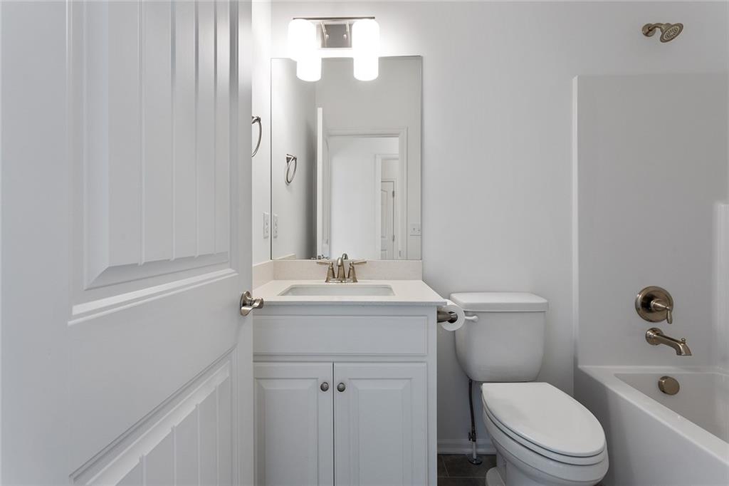 Homes for Sale in Kansas City, MO 64157 | 11437 N Auburndale Circle