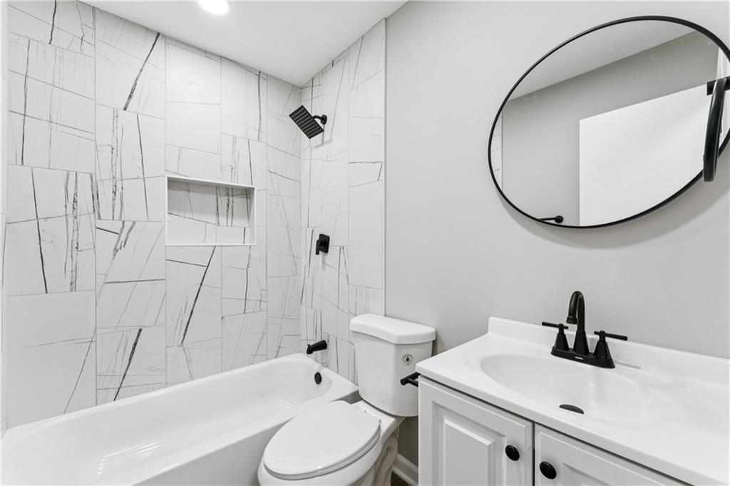 Homes for Sale in Gladstone, MO 64119 | 6605 N Agnes Avenue