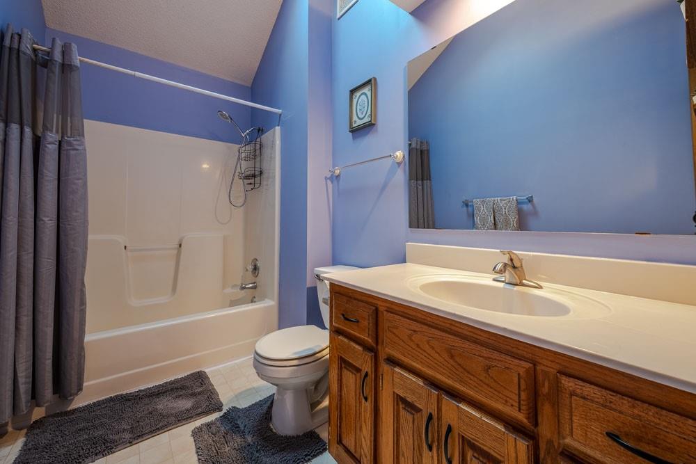 Homes for Sale in Kansas City, MO 64155 | 10135 N Tracy Avenue