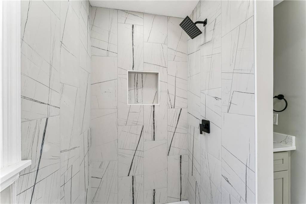 Homes for Sale in Platte City, MO 64079 | 29  Hillcrest Drive