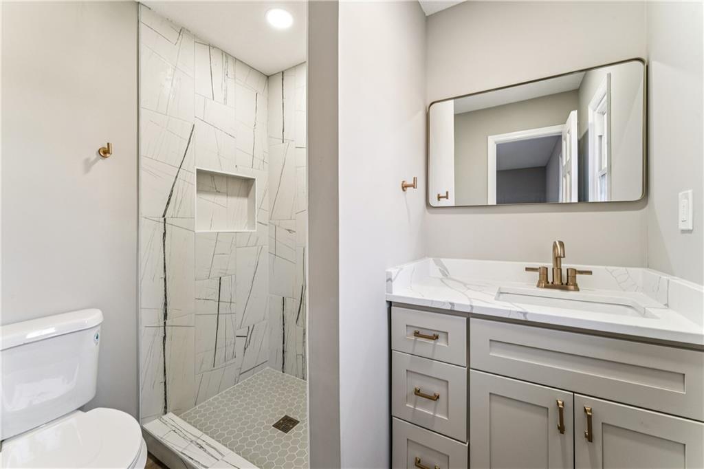 Homes for Sale in Platte City, MO 64079 | 29  Hillcrest Drive