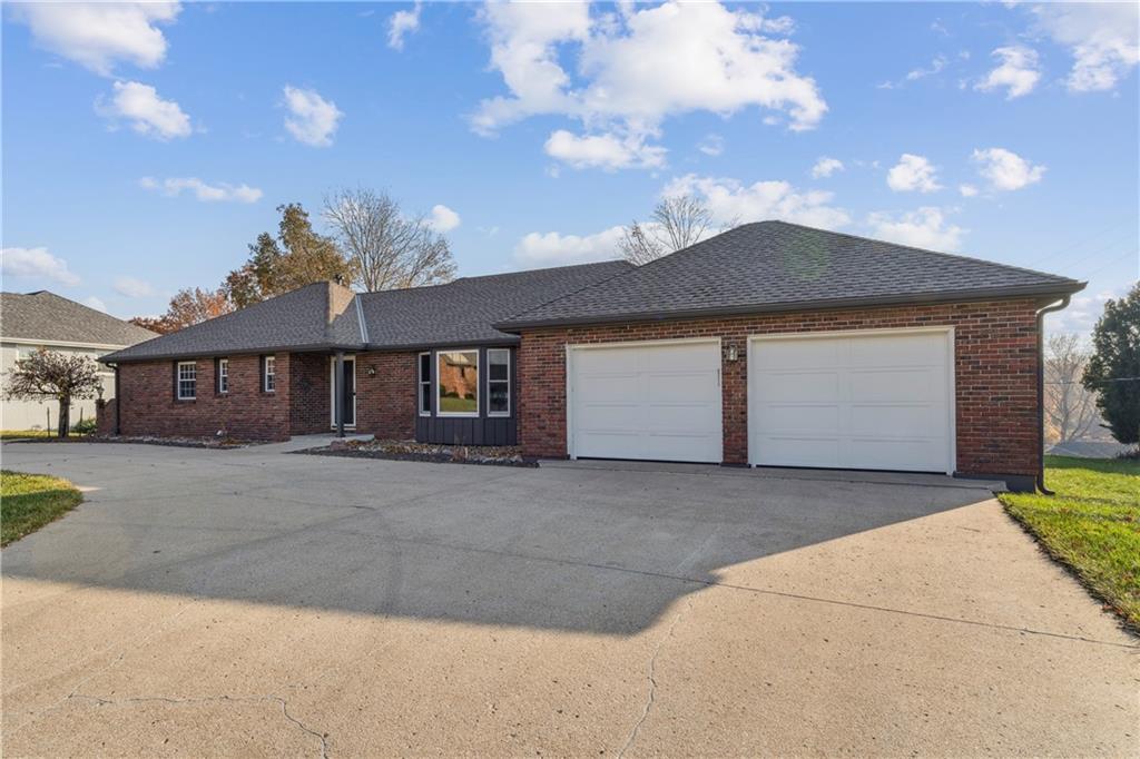 Homes for Sale in Platte City, MO 64079 | 29  Hillcrest Drive