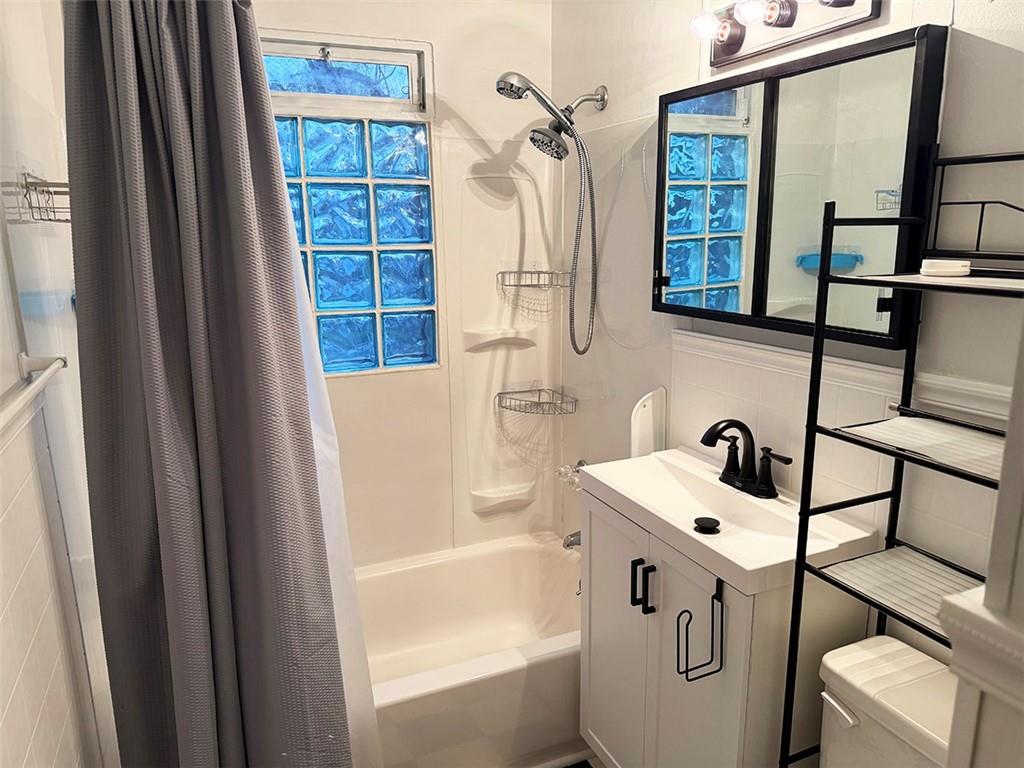 Homes for Sale in Kansas City, MO 64117 | 4603 NE 47th Terrace