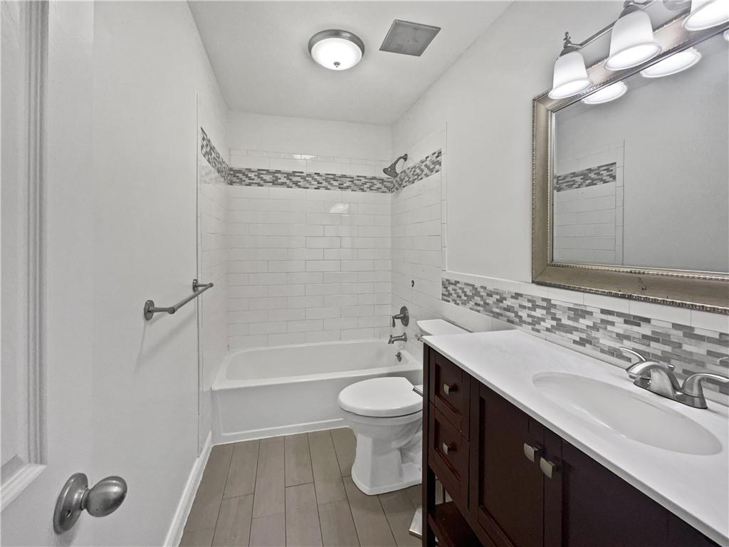 Homes for Sale in Kansas City, MO 64151 | 7821 N Overland Drive