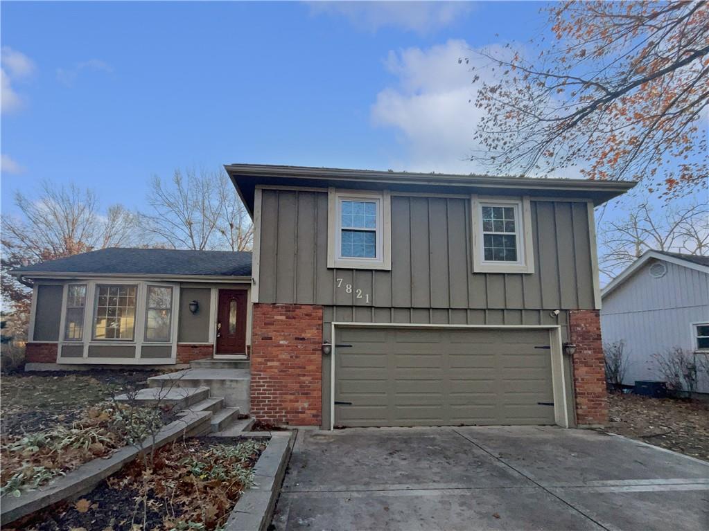 Homes for Sale in Kansas City, MO 64151 | 7821 N Overland Drive