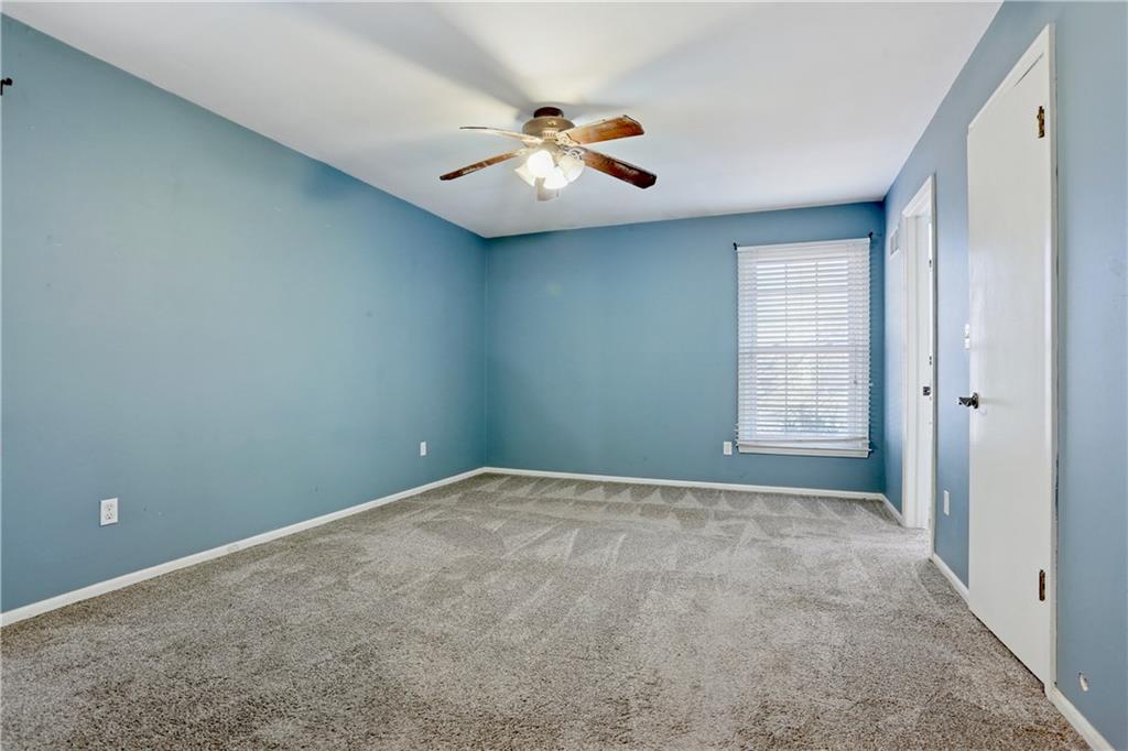 Homes for Sale in Kansas City, MO 64151 | 8148 NW Twin Oaks Drive