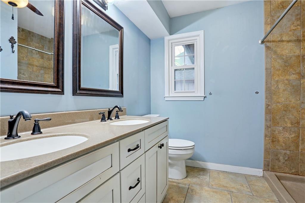 Homes for Sale in Kansas City, MO 64151 | 8148 NW Twin Oaks Drive