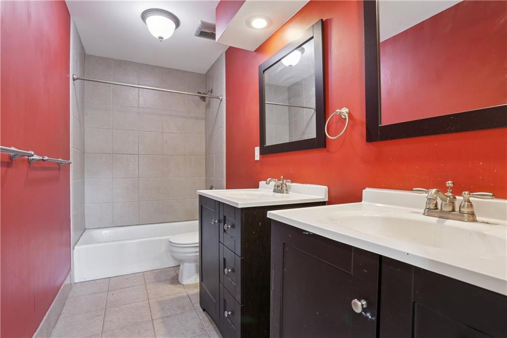 Homes for Sale in Kansas City, MO 64151 | 8148 NW Twin Oaks Drive