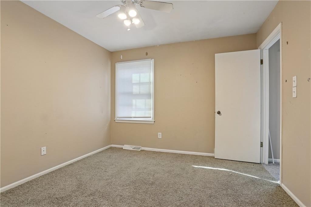 Homes for Sale in Kansas City, MO 64151 | 8148 NW Twin Oaks Drive