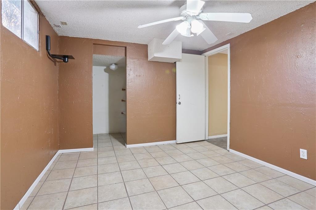 Homes for Sale in Kansas City, MO 64151 | 8148 NW Twin Oaks Drive