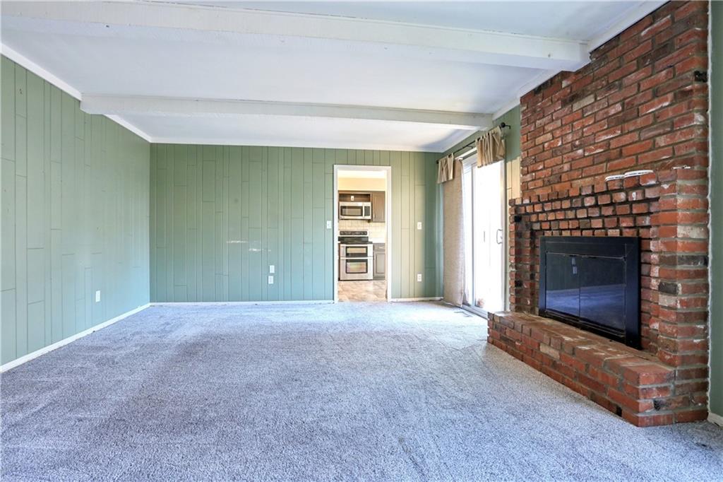 Homes for Sale in Kansas City, MO 64151 | 8148 NW Twin Oaks Drive