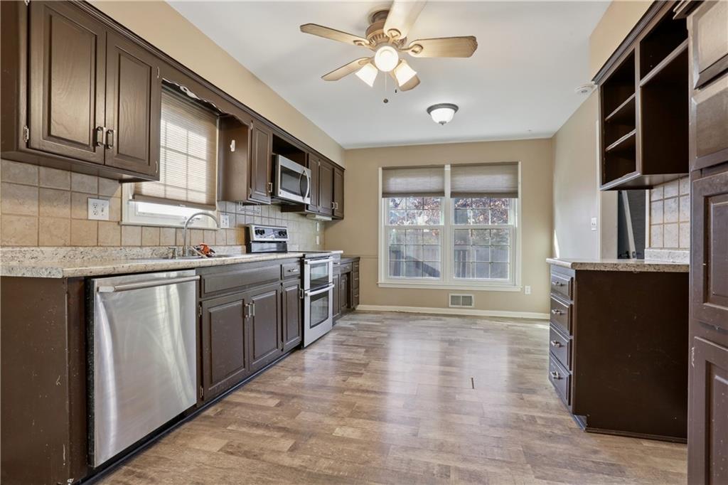 Homes for Sale in Kansas City, MO 64151 | 8148 NW Twin Oaks Drive