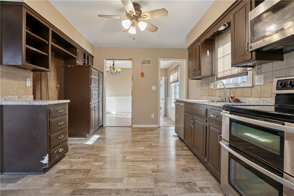 Homes for Sale in Kansas City, MO 64151 | 8148 NW Twin Oaks Drive