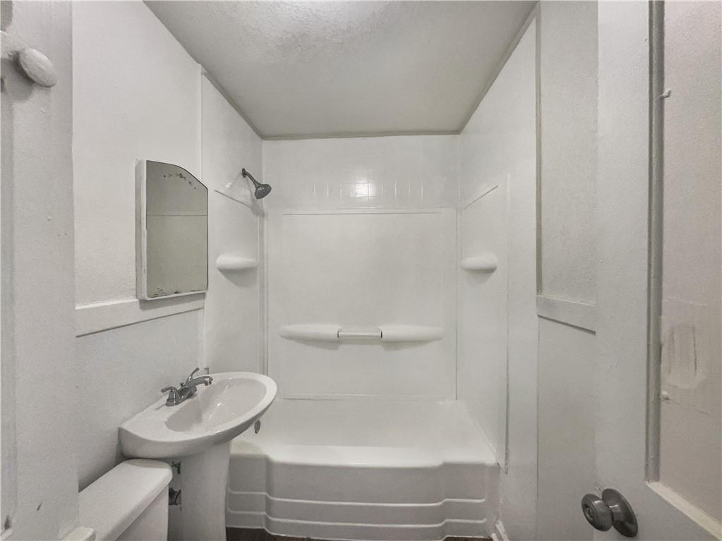 Homes for Sale in Kansas City, MO 64117 | 4444 N Chestnut Avenue