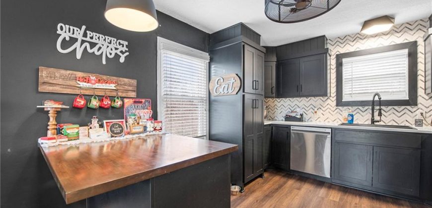 Homes for Sale in Kansas City, MO 64151 | 5812 NW PARKDALE Circle