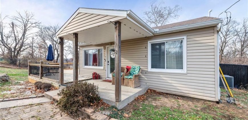 Homes for Sale in Kansas City, MO 64151 | 5812 NW PARKDALE Circle