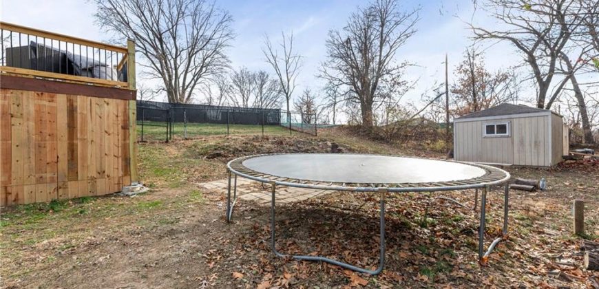 Homes for Sale in Kansas City, MO 64151 | 5812 NW PARKDALE Circle