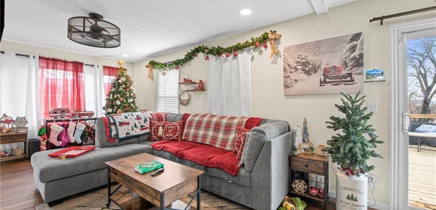 Homes for Sale in Kansas City, MO 64151 | 5812 NW PARKDALE Circle