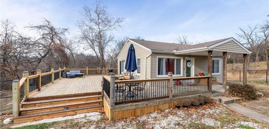 Homes for Sale in Kansas City, MO 64151 | 5812 NW PARKDALE Circle