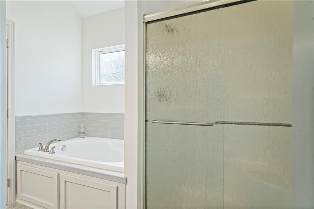 Homes for Sale in Liberty, MO 64068 | 1022  Jasmine Drive